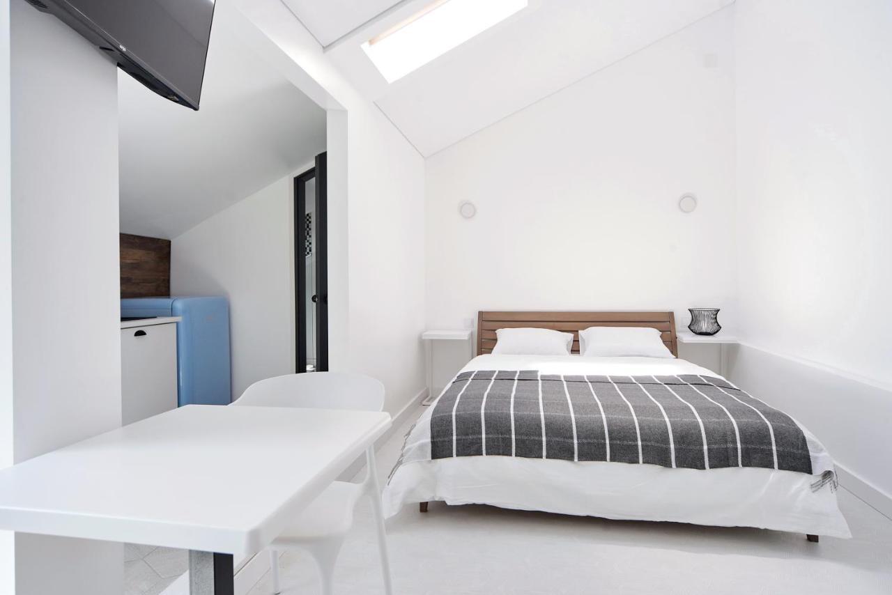 White Door Apartments Mansard Heart Of Odessa 2 Luaran gambar