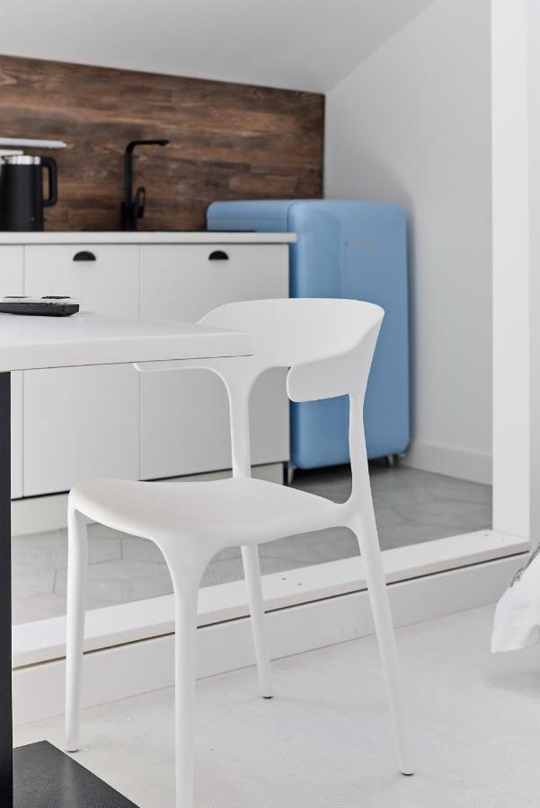 White Door Apartments Mansard Heart Of Odessa 2 Luaran gambar